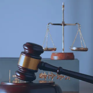 法的な判断が必要な場面で迷っている